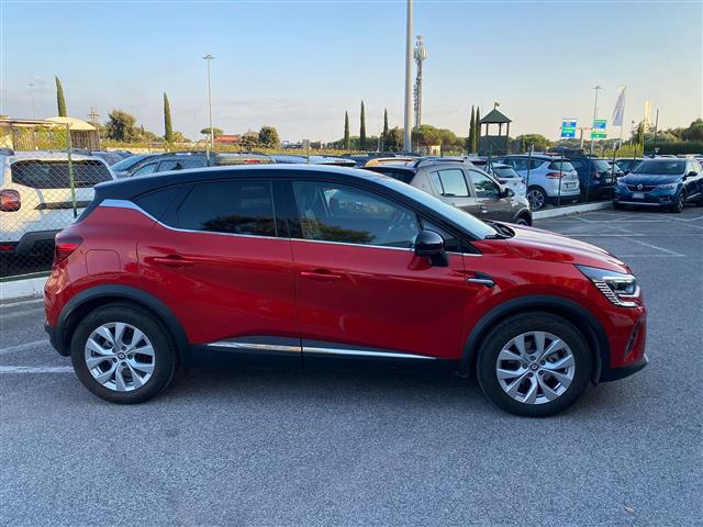 RENAULT Captur 02641651_VO38043366