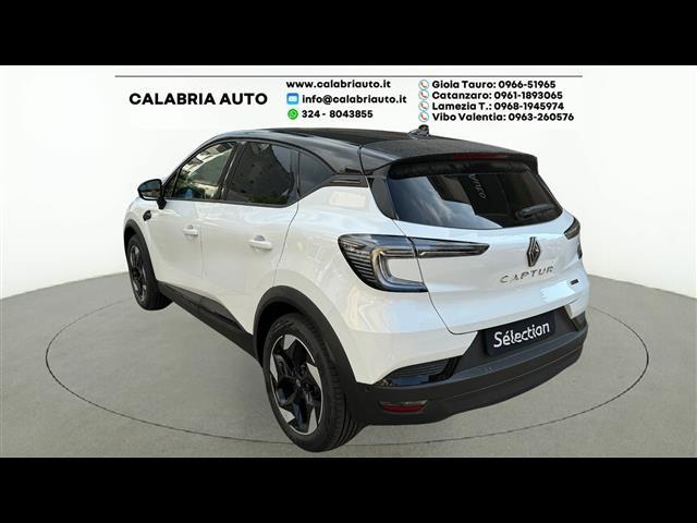 RENAULT Captur II 2024 00222570_VO38033579