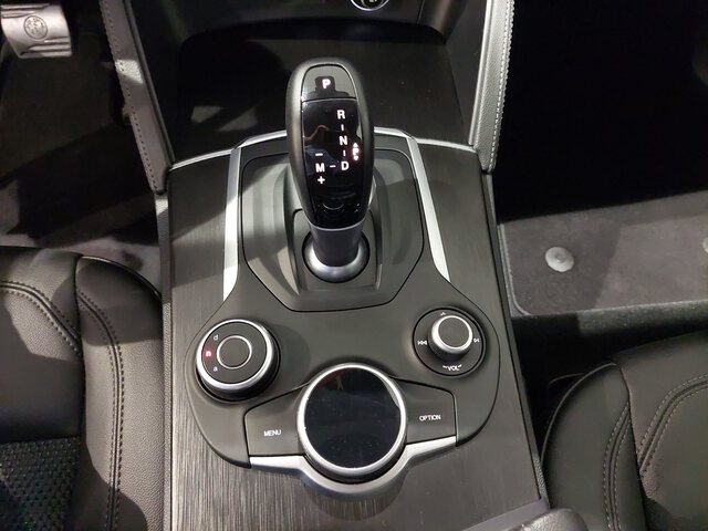 Inside Stelvio Diesel  Gris Silverstone