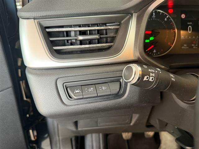 RENAULT Captur 00015358_VO38023184