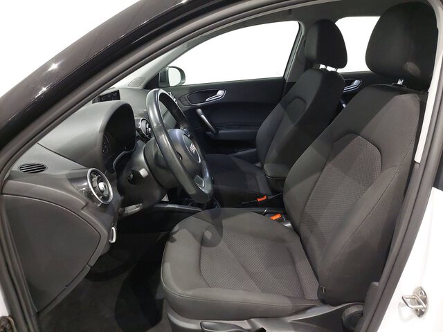 Inside A1 Sportback  Blanco