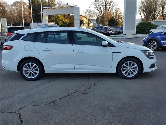 RENAULT Megane 00021245_VO38013018