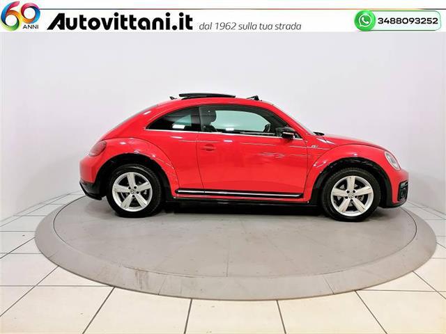 VOLKSWAGEN Maggiolino 2017 00958647_VO38023207
