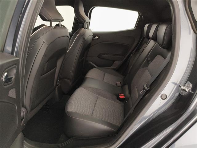 RENAULT Clio 00189496_VO38023507