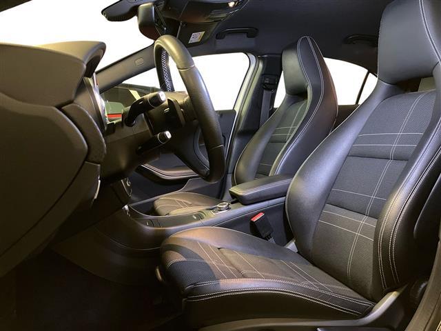 MERCEDES Classe A 00985531_VO38023207