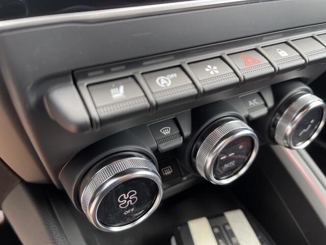 Außenausstattung Clio PLATIN GRAU MET.     grau