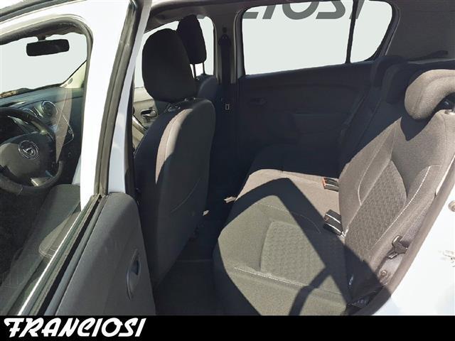 DACIA Sandero 00023004_VO38013018