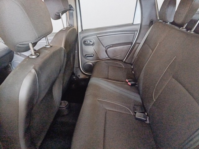 Inside Duster Diesel  BLANCO