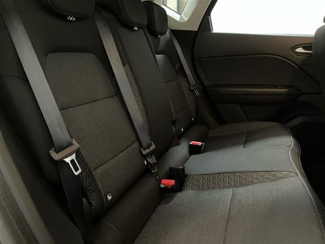RENAULT Captur 00985008_VO38023207