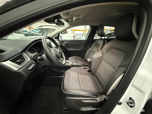 RENAULT Captur 00015560_VO38023184