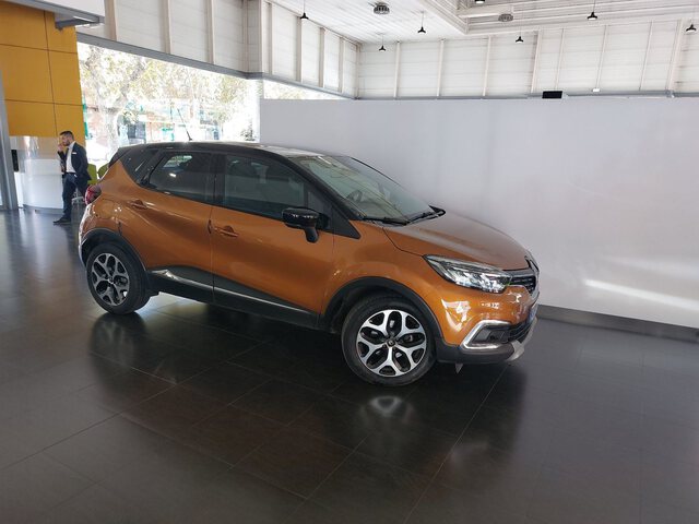 Outside Captur  Naranja Atakama/Tech