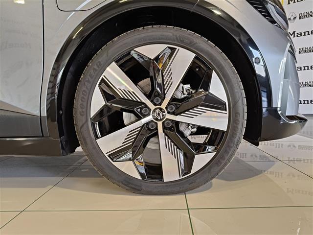 RENAULT Megane 00049755_VO38013022