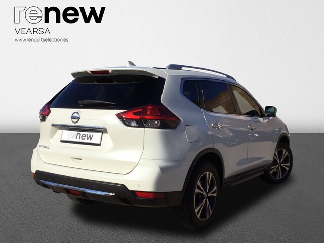 Outside X-Trail  Lunar White