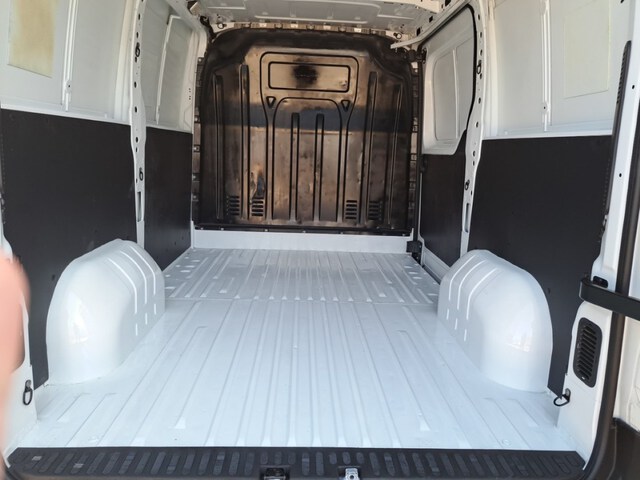 Inside Master Furgón Diesel  BLANCO