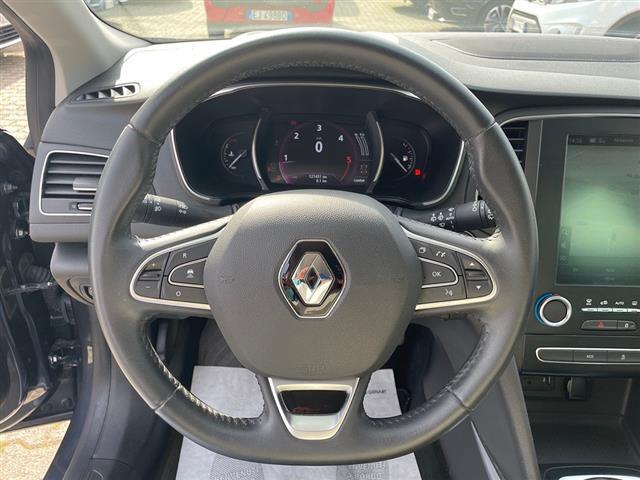 RENAULT Megane 00394813_VO38023217
