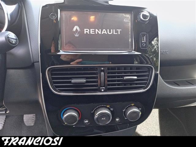 RENAULT Clio 00023133_VO38013018