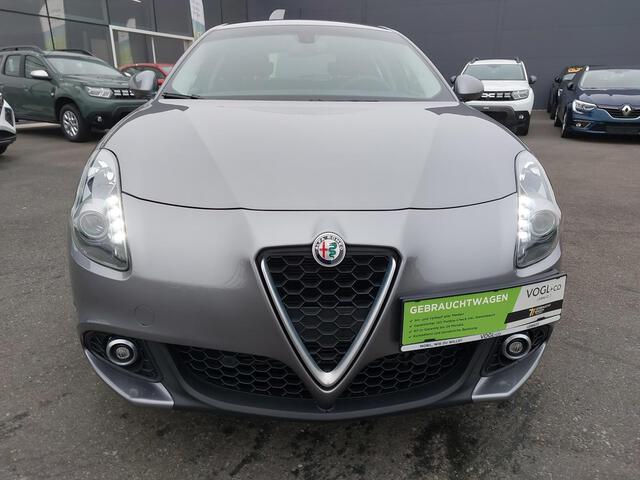 Außenausstattung Giulietta Alfa-White           grau