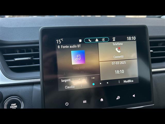 RENAULT Captur 03448860_VO38013139