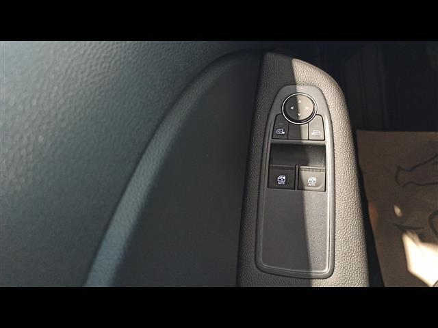 RENAULT Clio V 2019 00024175_VO38013404